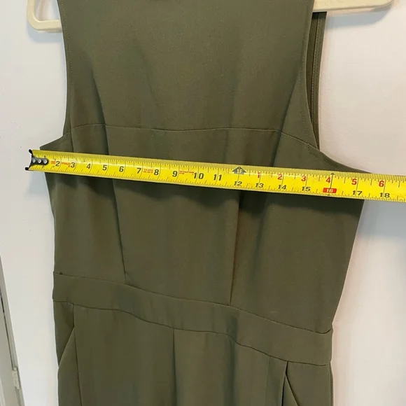 Gibson Latimer, 10, Women’s dark olive green back zip wide leg jumpsuit EUC - Picture 2 of 7